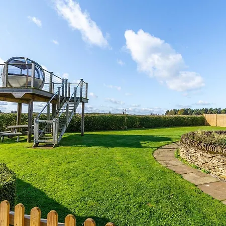 4 Bed In Scarborough 79522 Holiday home Sawdon