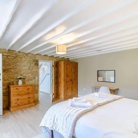 4 Bed In Scarborough 79522 Sawdon