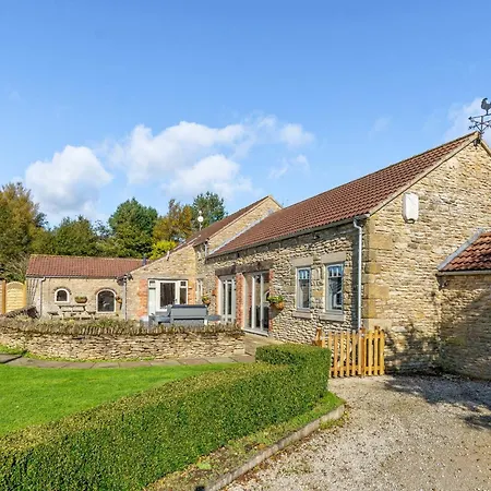 4 Bed In Scarborough 79522