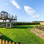 Holiday home 4 Bed In Scarborough Oc-79522 *
