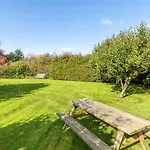 4 Bed In Scarborough Oc-79522 Holiday home