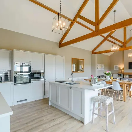 4 Bed In Scarborough Oc-79522 Sawdon