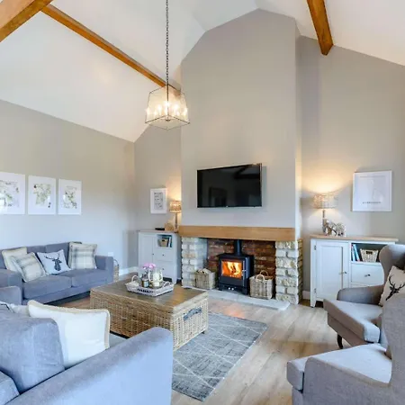 4 Bed In Scarborough Oc-79522 Holiday home *